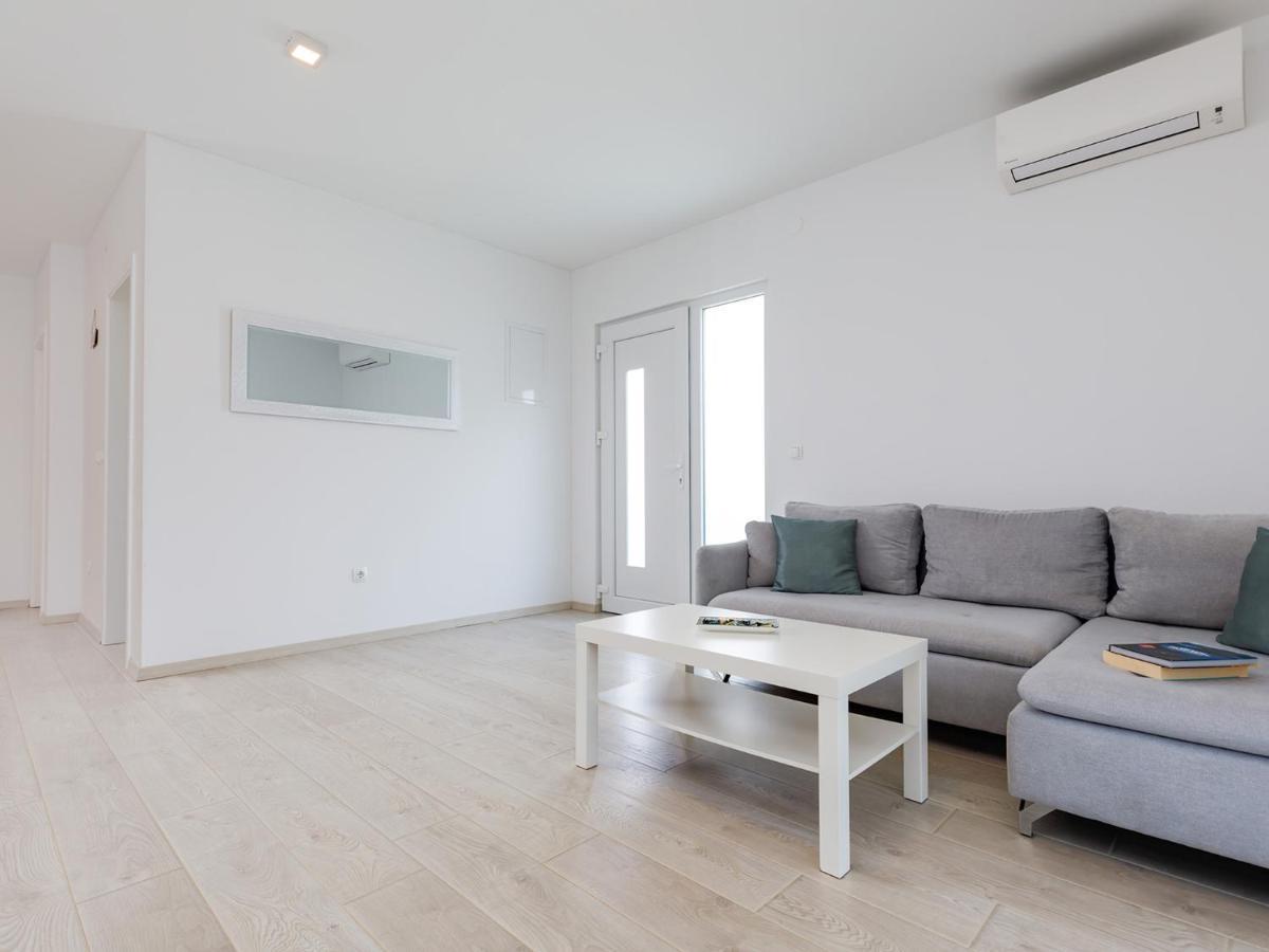 Apartment Aria Пореч Экстерьер фото