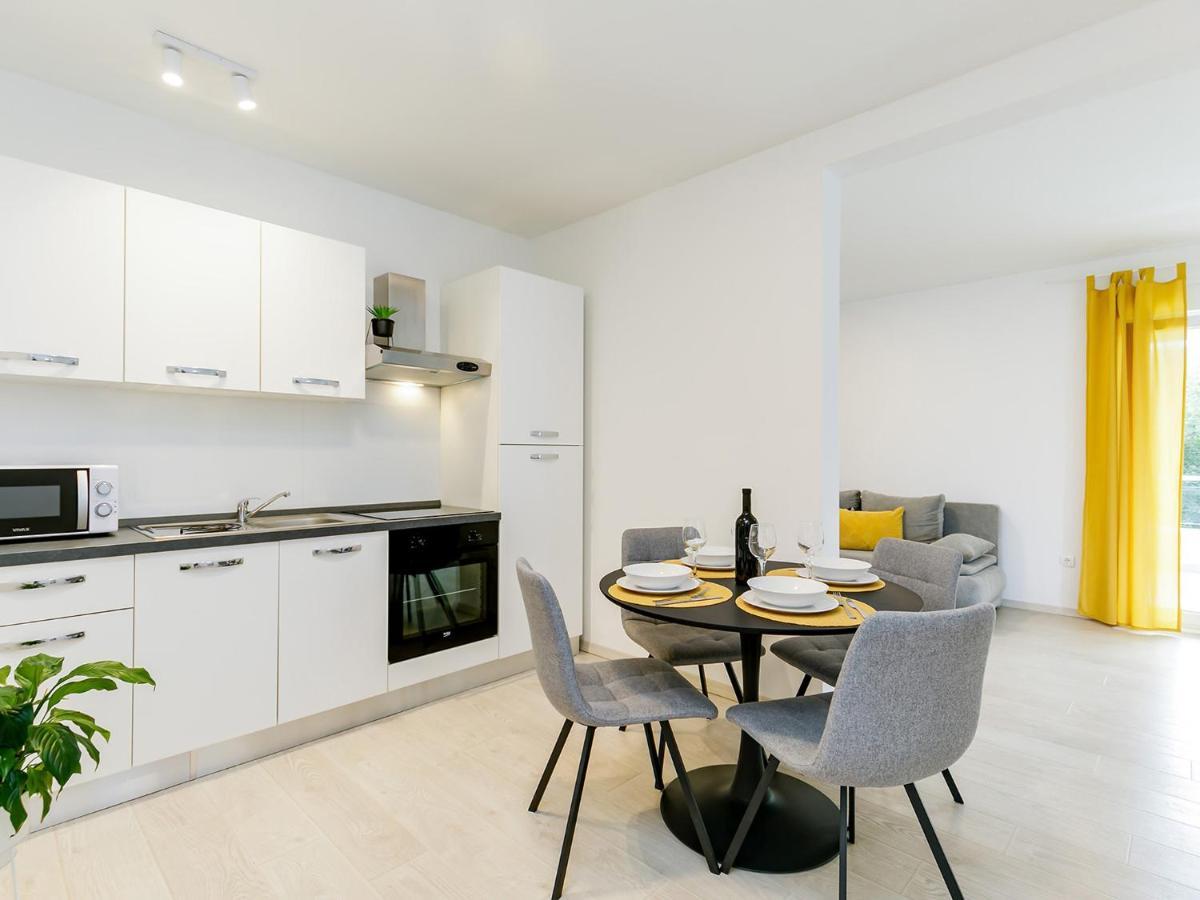 Apartment Aria Пореч Экстерьер фото