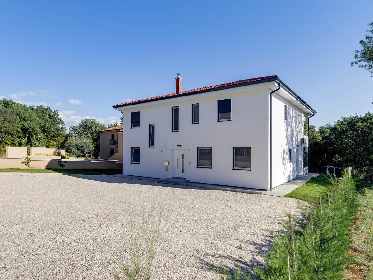 Apartment Aria Пореч Экстерьер фото